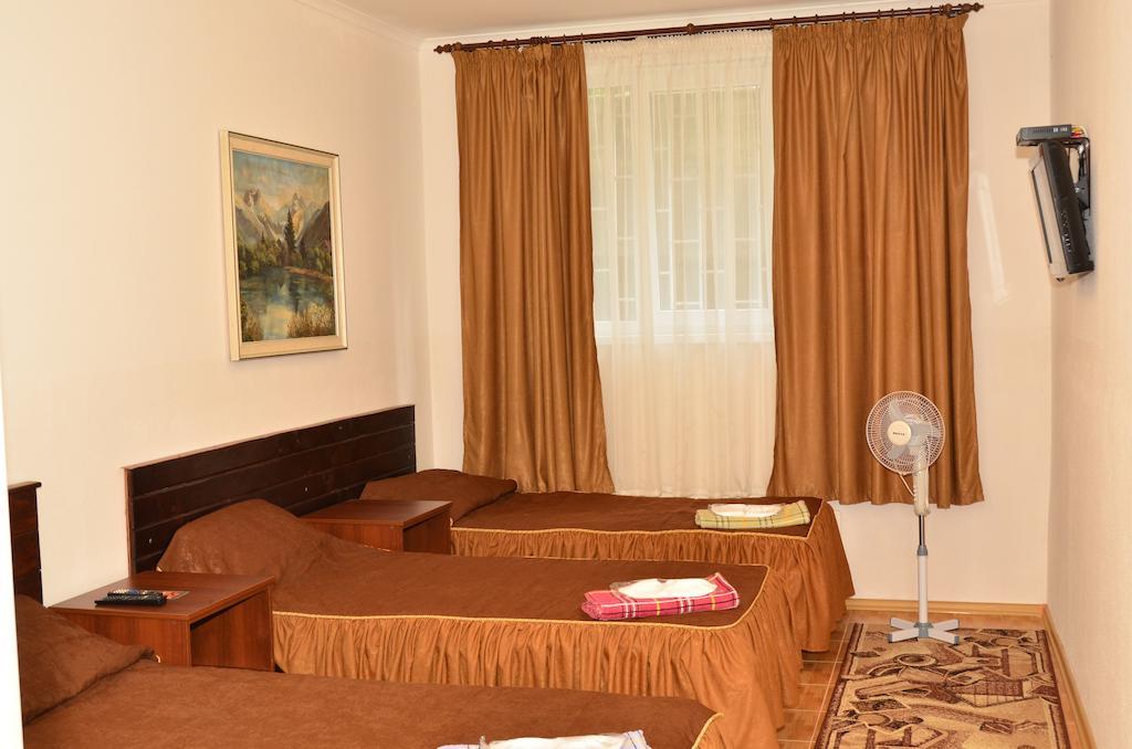 Hotel Acorn イルピン エクステリア 写真